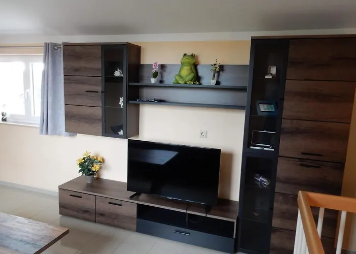 Haus 25 فيلتين